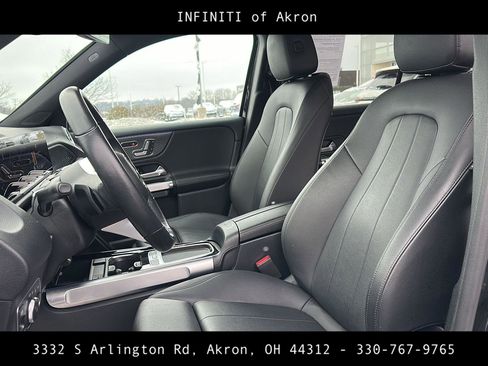 Used 2024 Mercedes-Benz GLB 250 4MATIC image 40