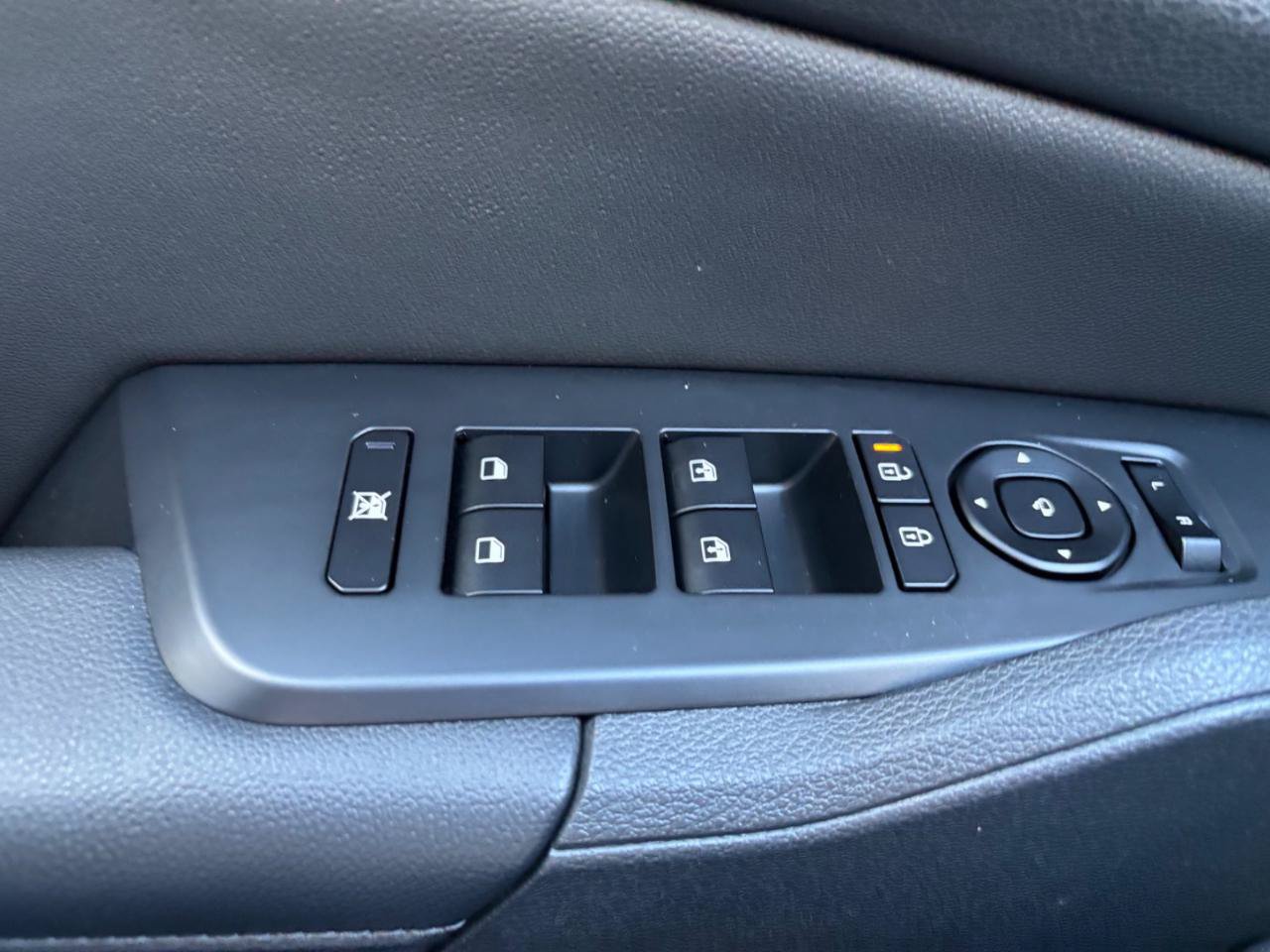 Used 2026 Kia Sportage SX AWD/4WD image 11