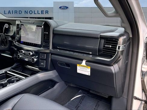 New 2026 Ford F250 Lariat w/ Black Appearance Package AWD/4WD image 30