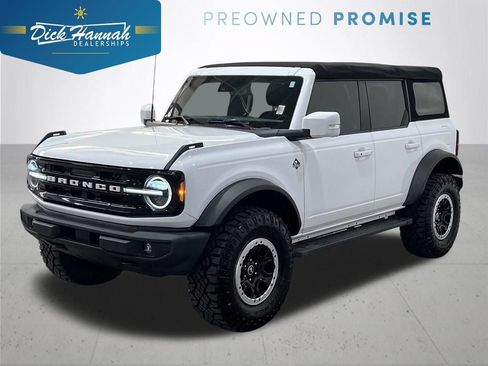 Used 2022 Ford Bronco Outer Banks w/ Sasquatch Package AWD/4WD image 1