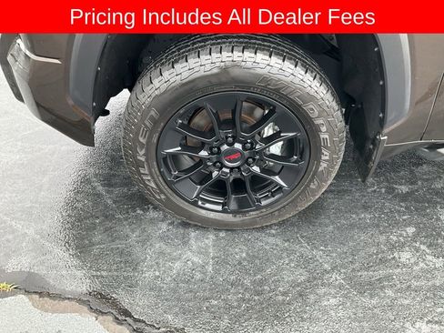 Used 2024 Toyota Tundra Limited w/ TRD Off-Road Package AWD/4WD image 22