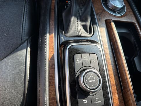 Used 2022 Nissan Armada SL w/ Captain's Chairs Package AWD/4WD image 15