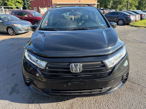 Used 2023 Honda Odyssey Sport image 2