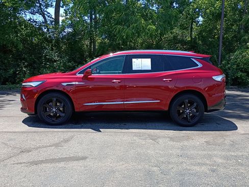 Used 2023 Buick Enclave Essence w/ Sport Touring Edition FWD image 6