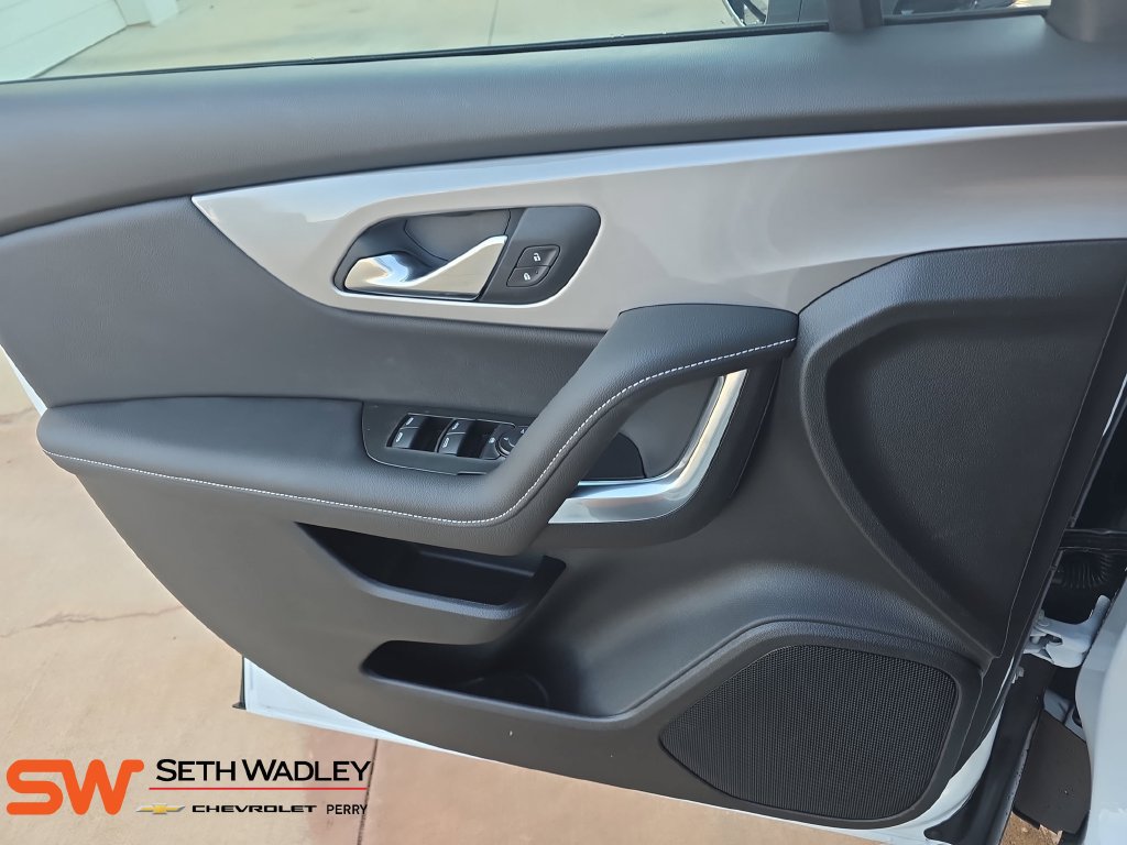 New 2026 Chevrolet Blazer LT w/ Midnight/Sport Edition FWD image 28