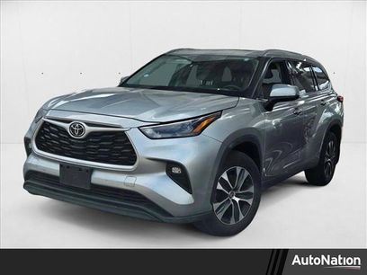 Used 2022 Toyota Highlander XLE