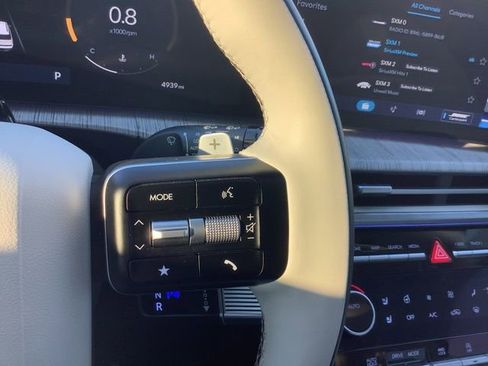 Certified 2025 Hyundai Santa Fe Calligraphy image 41