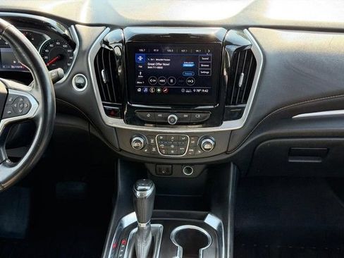 Used 2020 Chevrolet Traverse LT FWD image 10