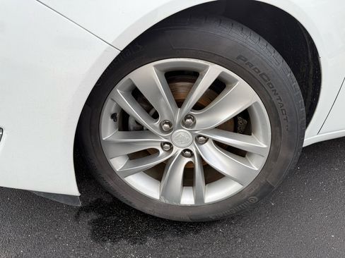 Used 2016 Buick Regal image 25