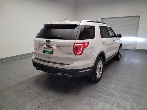 Used 2019 Ford Explorer Limited w/ Ford Safe & Smart Package FWD image 9