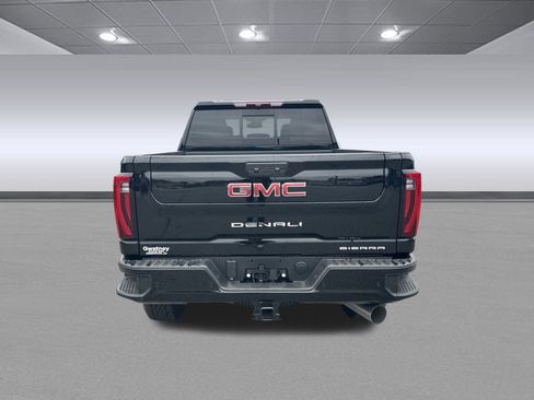 New 2025 GMC Sierra 2500 Denali image 4