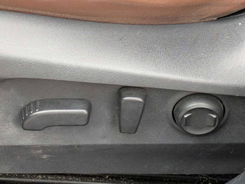 Used 2021 Subaru Outback Touring w/ Popular Package #2 AWD/4WD image 16