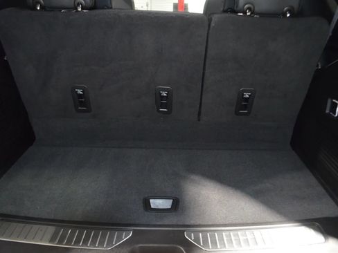 Used 2022 Chevrolet Tahoe Z71 w/ Luxury Package image 22