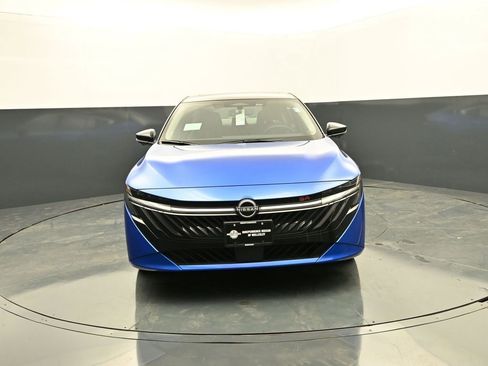 New 2026 Nissan Sentra SR w/ SR Premium Package FWD image 2