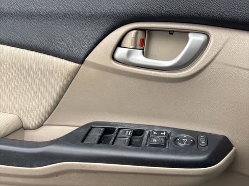 Used 2015 Honda Civic SE image 5