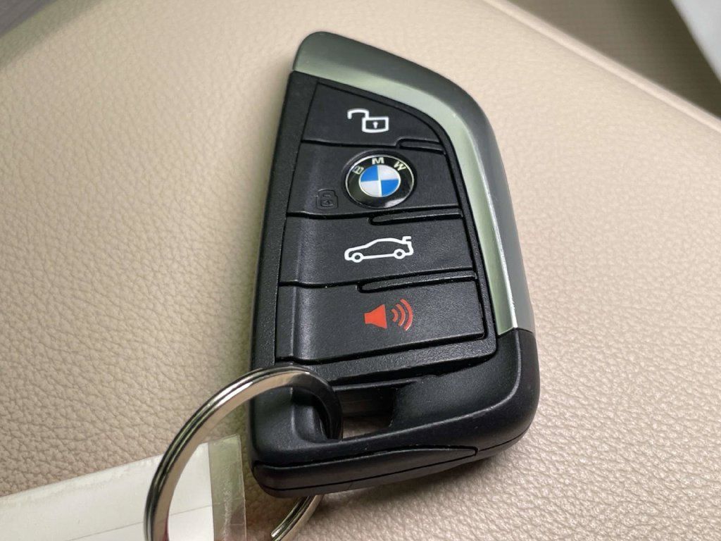 Used 2025 BMW i4 xDrive40i w/ Premium Package AWD/4WD image 38