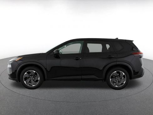 Used 2025 Nissan Rogue SV FWD image 4