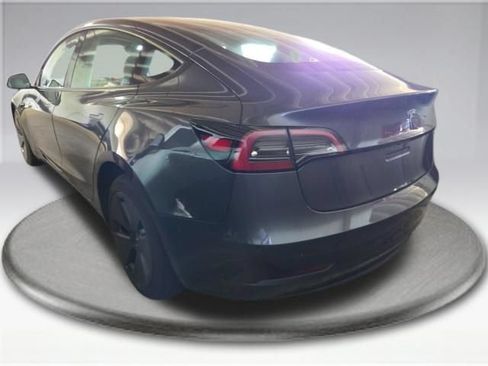 Used 2023 Tesla Model 3 Standard Range RWD image 9