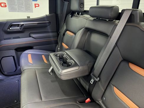 Used 2023 GMC Sierra 1500 AT4 w/ AT4 Preferred Package AWD/4WD image 46