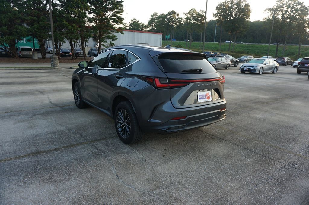 Used 2024 Lexus NX 250 FWD w/ Towing Package (2000 Lbs) image 22