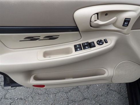 Used 2004 Chevrolet Impala SS w/ Preferred Equipment Group image 13