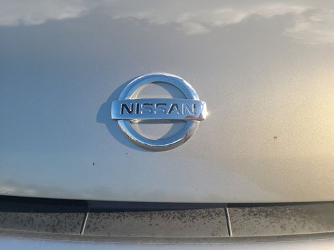 Used 2004 Nissan Frontier S/C AWD/4WD image 23