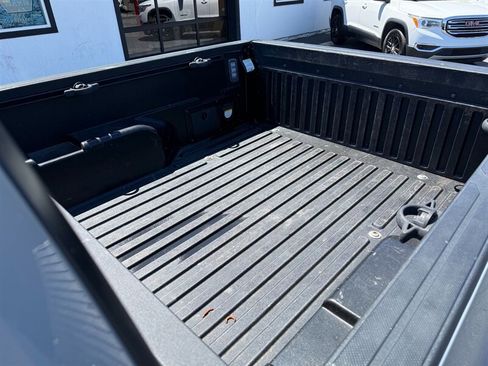 Used 2021 Toyota Tacoma TRD Off-Road w/ Technology Package AWD/4WD image 16