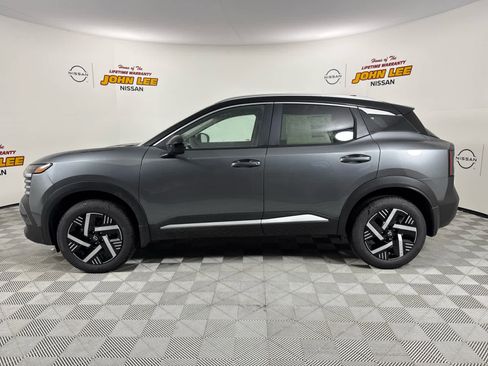 New 2026 Nissan Kicks SV image 2