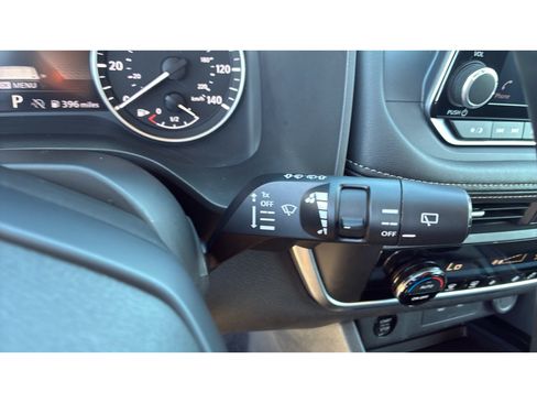Used 2025 Nissan Rogue SV AWD/4WD image 22