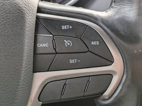 Used 2020 Jeep Grand Cherokee Overland image 23
