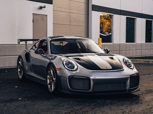 Used 2019 Porsche 911 GT2 RS image 63