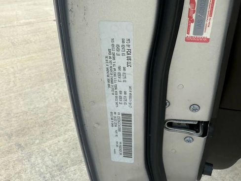 Used 2018 Dodge Charger R/T Scat Pack image 30