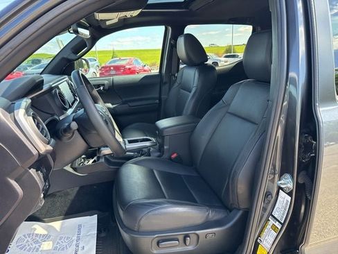 Certified 2023 Toyota Tacoma Limited AWD/4WD image 21