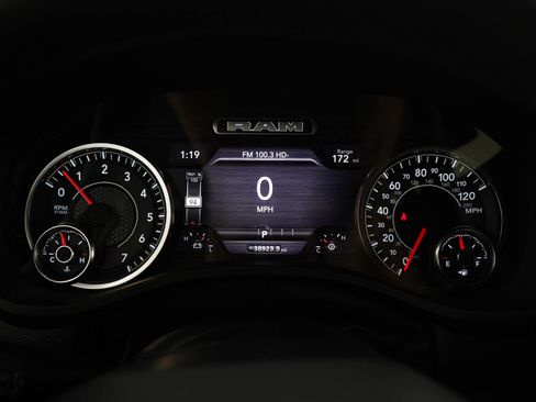 Used 2025 RAM 1500 Big Horn AWD/4WD image 23