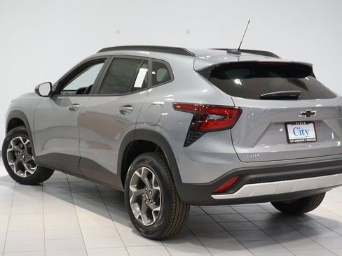 New 2026 Chevrolet Trax LT image 8