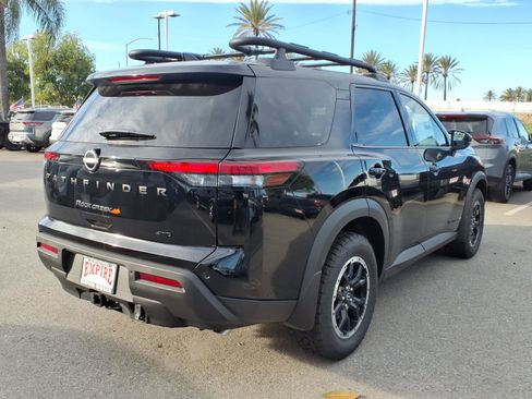 New 2025 Nissan Pathfinder Rock Creek image 3