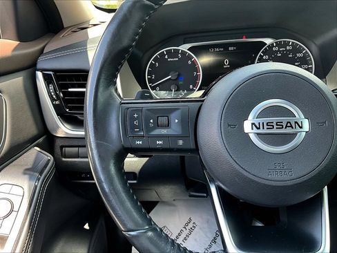 Used 2021 Nissan Rogue SV w/ Premium Package AWD/4WD image 11