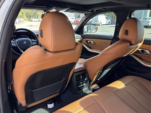 Used 2022 BMW 330i Sedan w/ Driving Assistance Package image 22