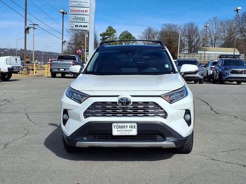 Used 2019 Toyota RAV4 Limited w/ Advanced Technology Package image 24