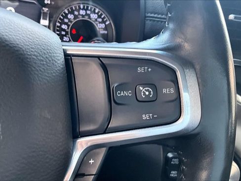 Used 2019 RAM 1500 Laramie AWD/4WD image 13