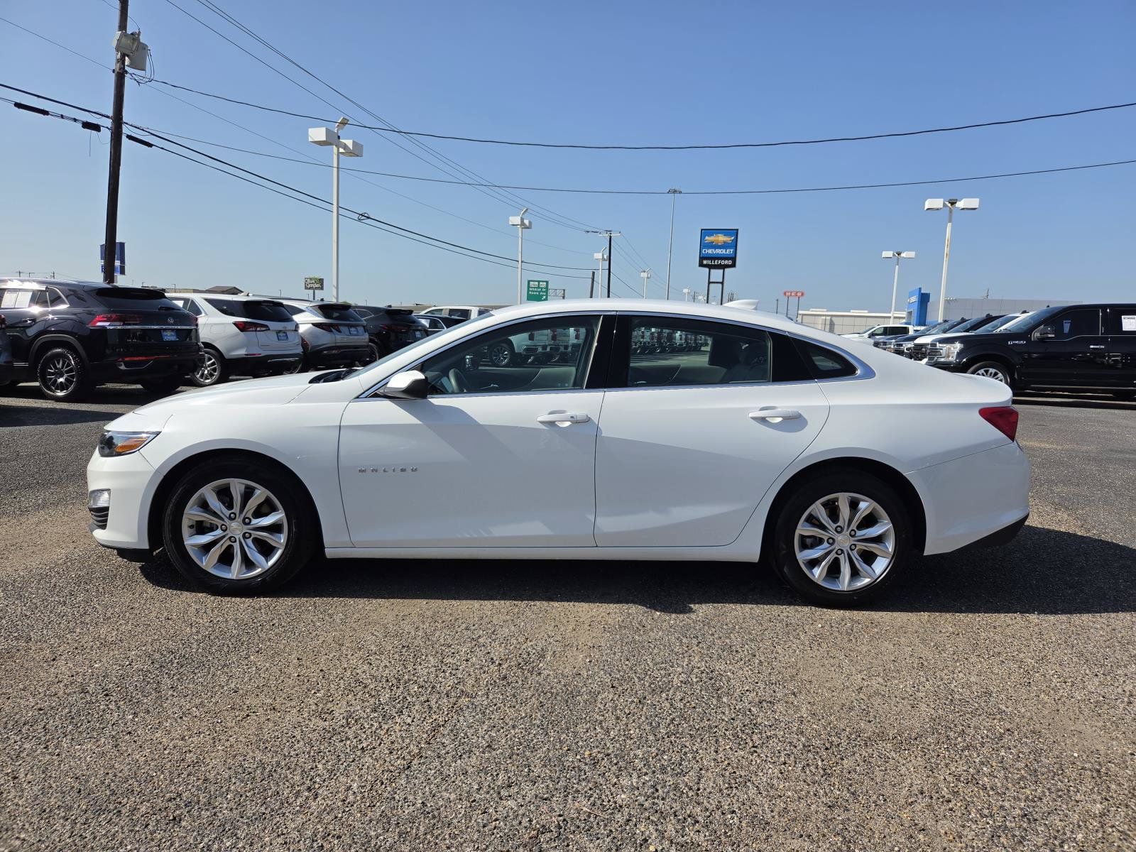 Used 2024 Chevrolet Malibu LT FWD image 2