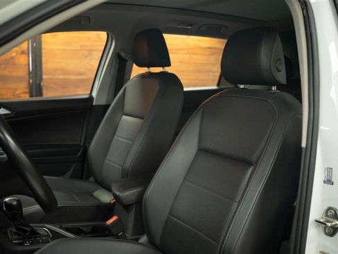 Used 2020 Volkswagen Tiguan SE R-Line FWD image 10