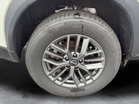 Used 2023 Nissan Rogue S image 7