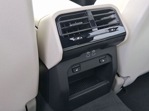 New 2026 BMW i5 eDrive40 w/ Premium Package image 30