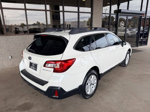 Used 2019 Subaru Outback 2.5i Premium image 34