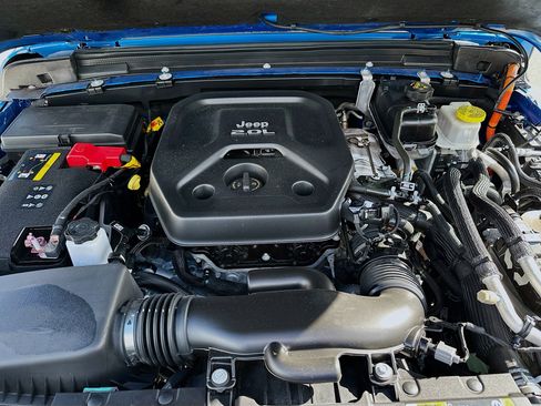 Used 2022 Jeep Wrangler Unlimited Rubicon 4xe image 36