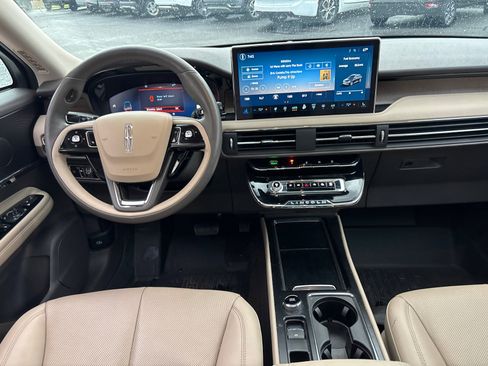 Used 2023 Lincoln Corsair Reserve w/ Equipment Group 201A AWD/4WD image 28