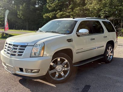 Used 2007 Cadillac Escalade AWD w/ Information Package