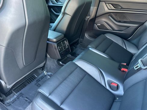 Used 2023 Porsche Taycan image 13