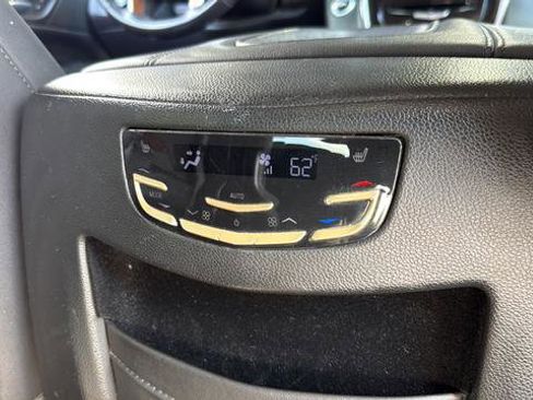 Used 2018 Cadillac Escalade 4WD image 27